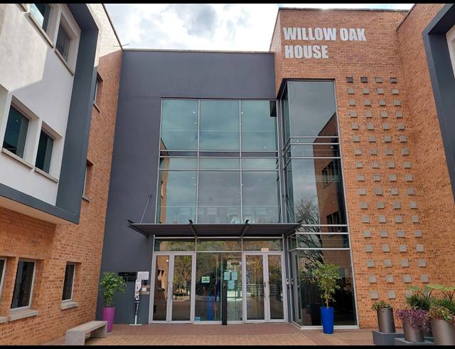 368M² OFFICE TO LET IN BRYANSTON